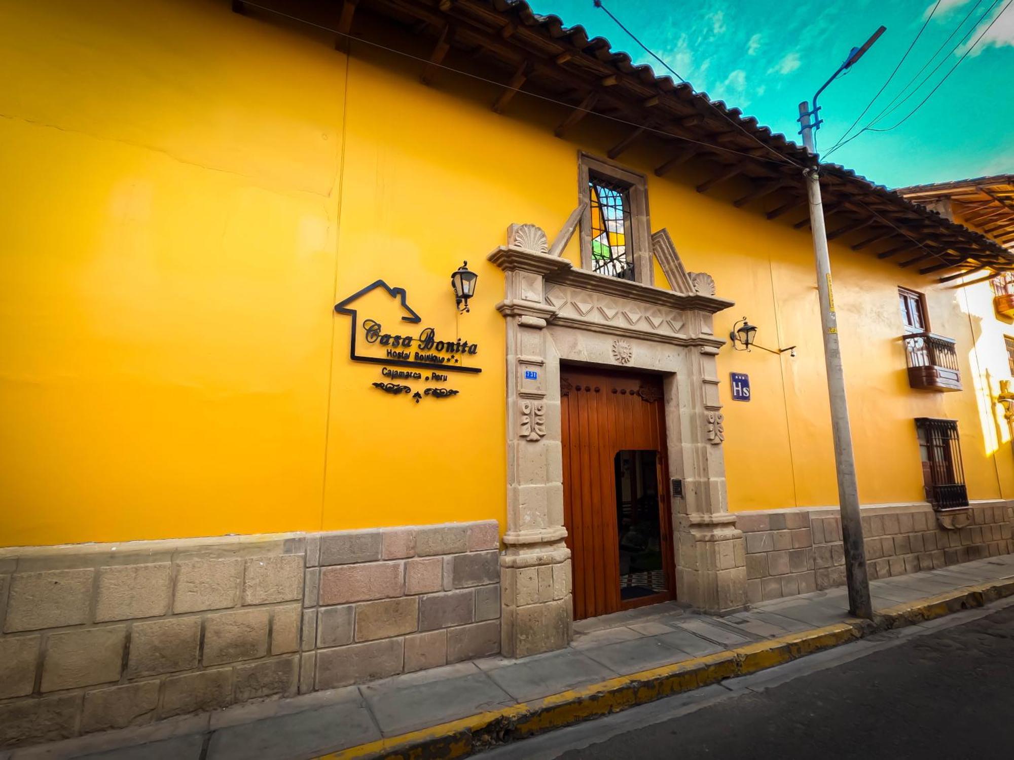 ホテル Casa Bonita Colonial カハマルカ エクステリア 写真