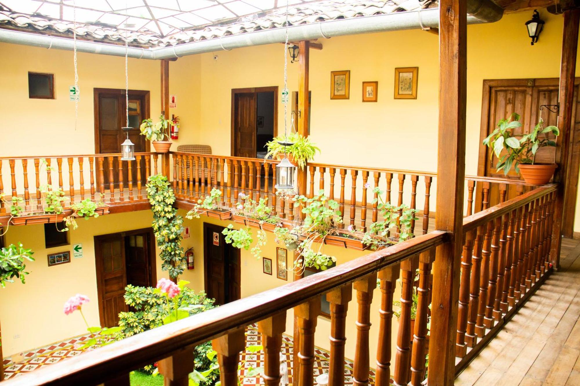 ホテル Casa Bonita Colonial カハマルカ エクステリア 写真